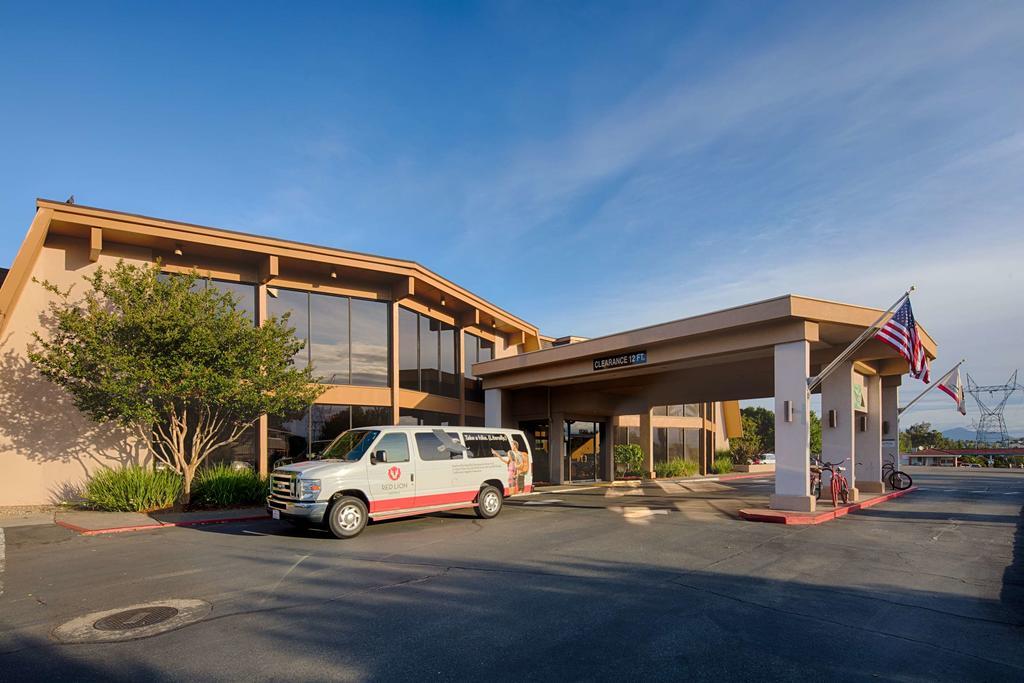 Red Lion Hotel Redding Exterior foto