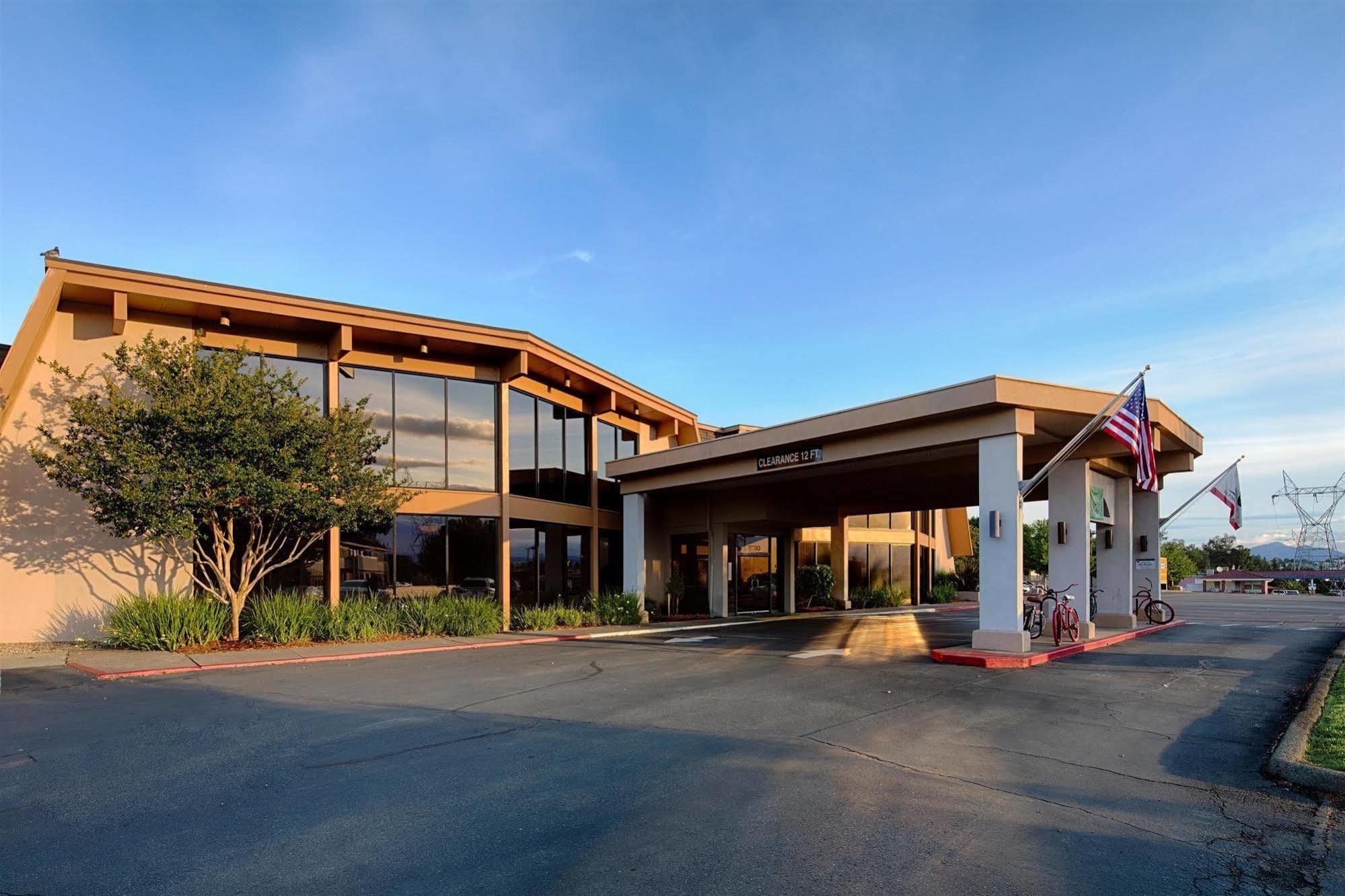 Red Lion Hotel Redding Exterior foto